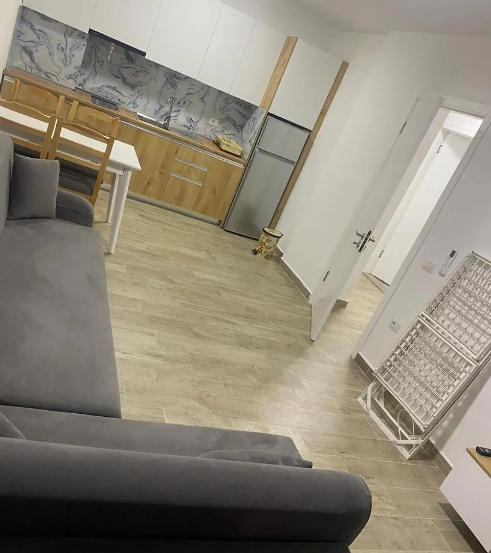 Appartement Banesa Me Qera Ne Shengjin Dhe Rana Hedhun à Polisi i Vogel 0*,