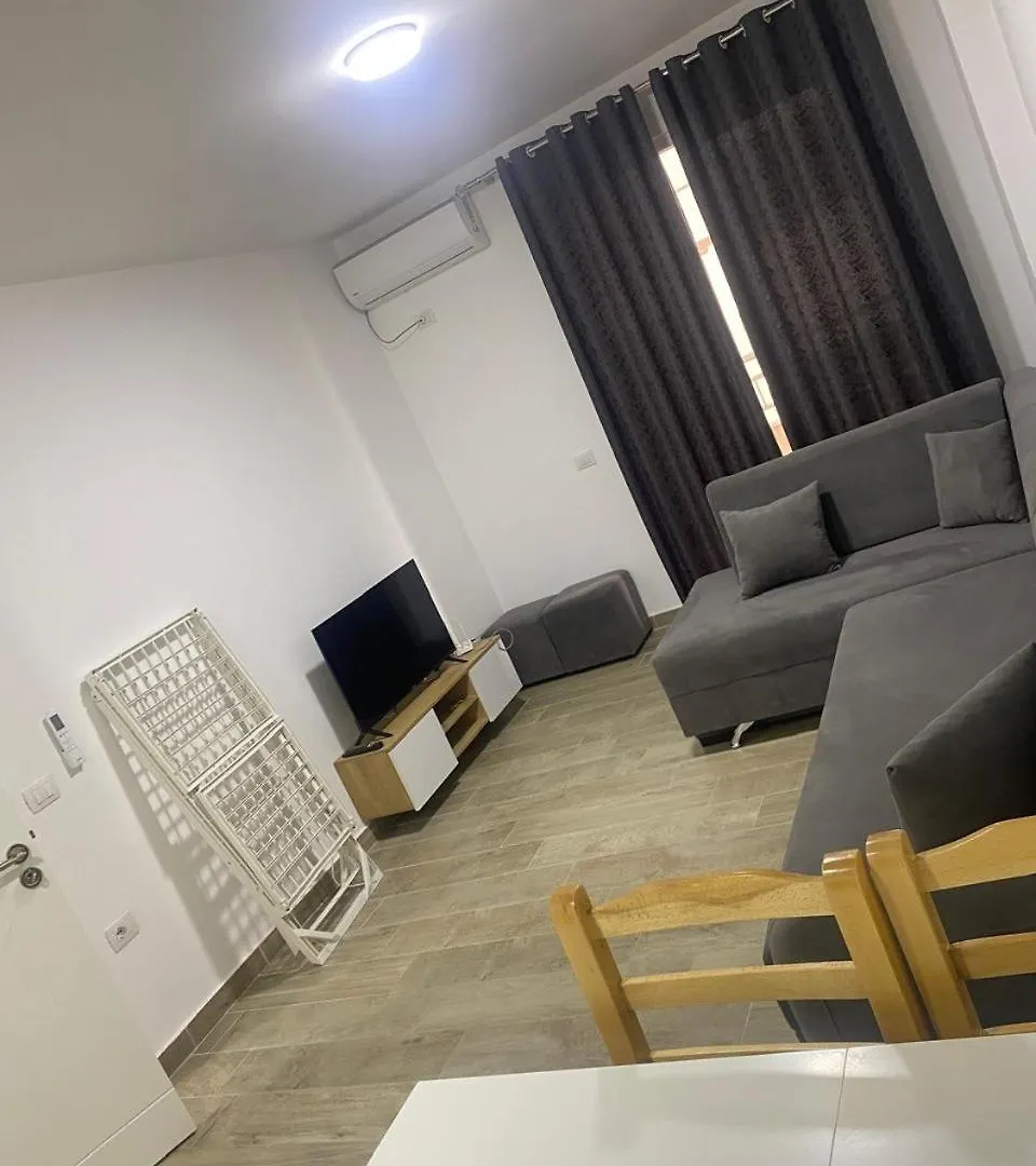 Appartement Banesa Me Qera Ne Shengjin Dhe Rana Hedhun à Polisi i Vogel